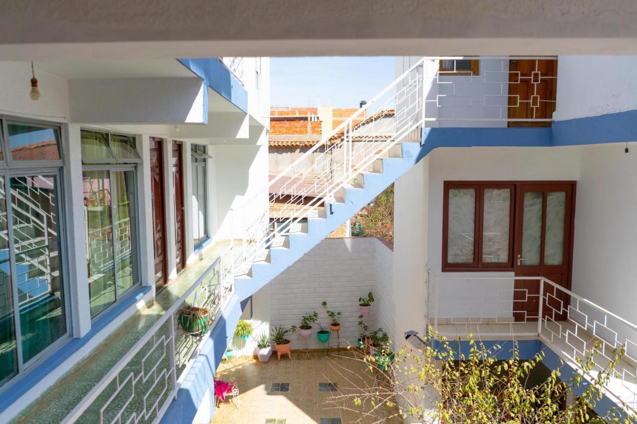 Hostal Zeballos Tarija Εξωτερικό φωτογραφία