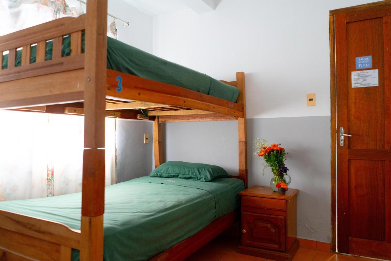 Hostal Zeballos Tarija Εξωτερικό φωτογραφία